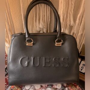 Guess handbag like new